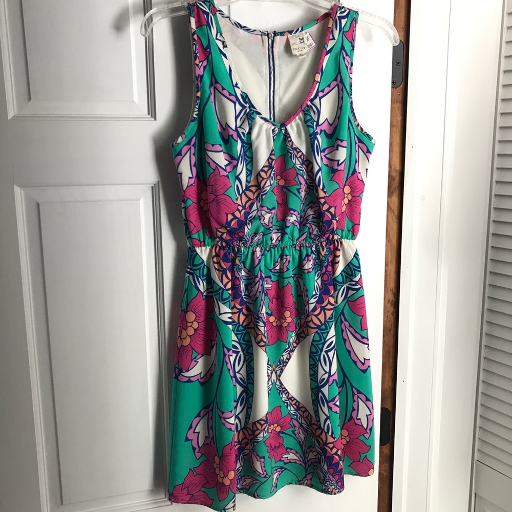 Pink Owl 🌸 Short Floral Dress